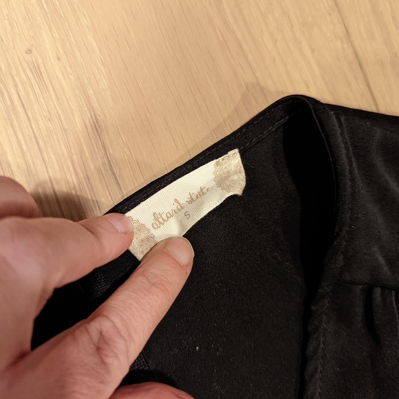 Elegant Black Faux Wrap Dress - Picture 12 of 14